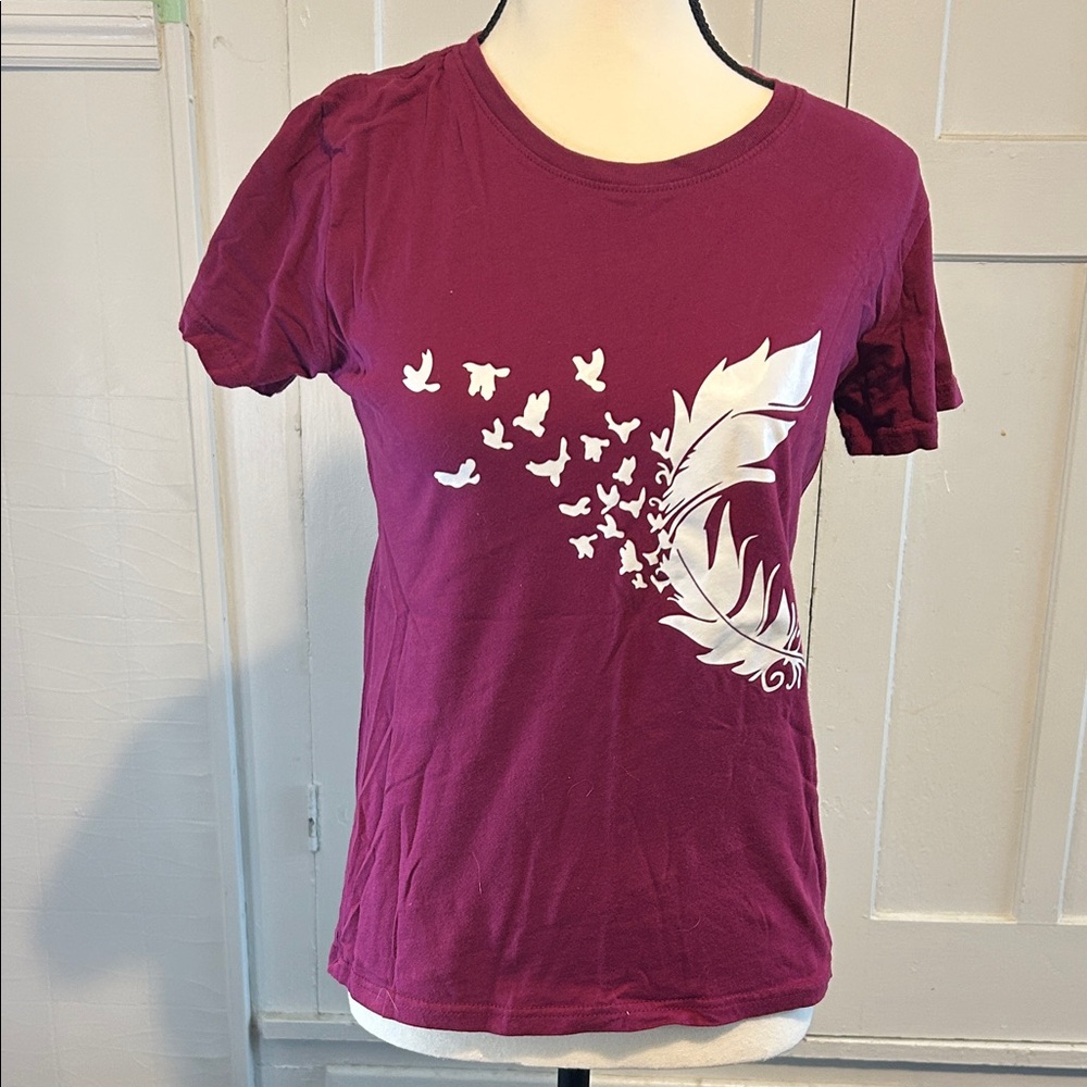 SHEIN Maroon Tee with Feather and Bird Design